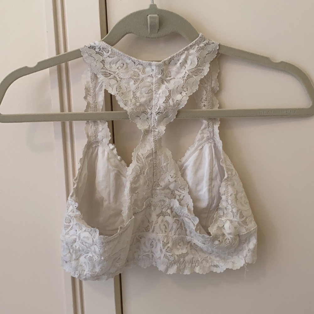 Creme Racerback Lace Bralette - Picture 2 of 4